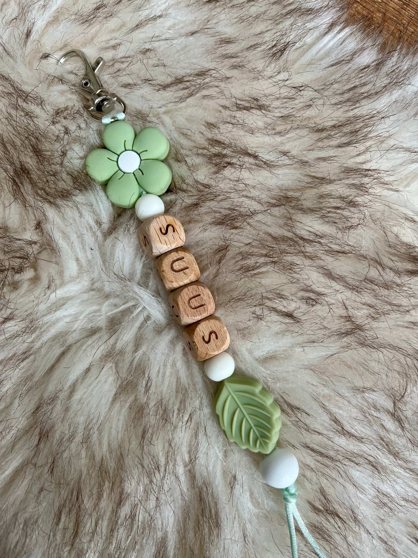Sleutelhanger met naam - bloem en blad